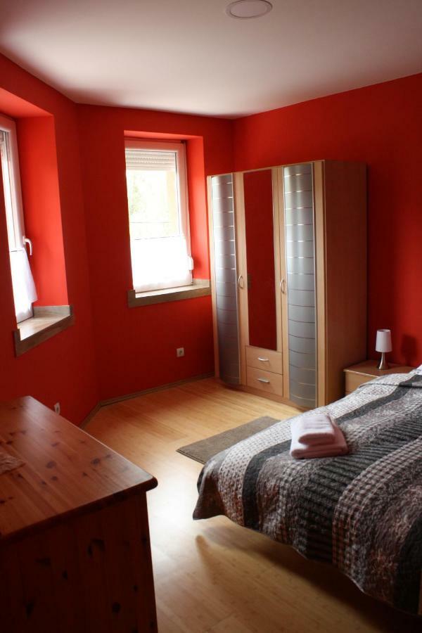 Kedvenc Vendeghaz Hotel Miskolc Buitenkant foto