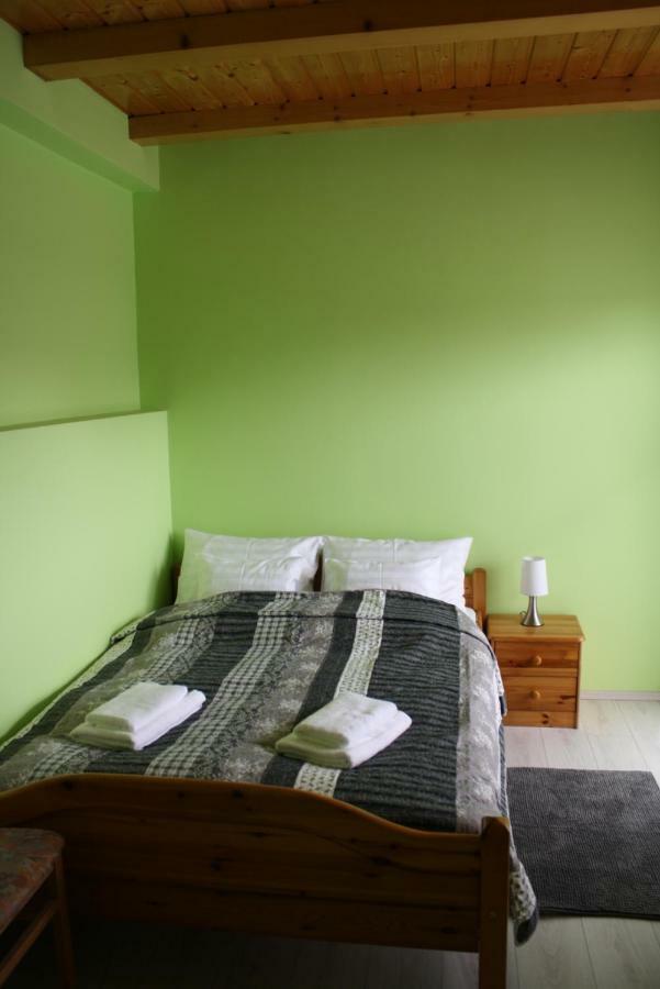 Kedvenc Vendeghaz Hotel Miskolc Buitenkant foto