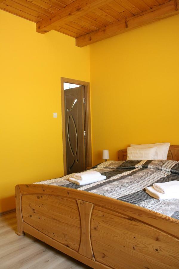 Kedvenc Vendeghaz Hotel Miskolc Buitenkant foto