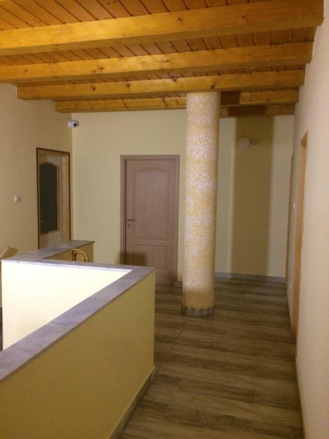 Kedvenc Vendeghaz Hotel Miskolc Buitenkant foto