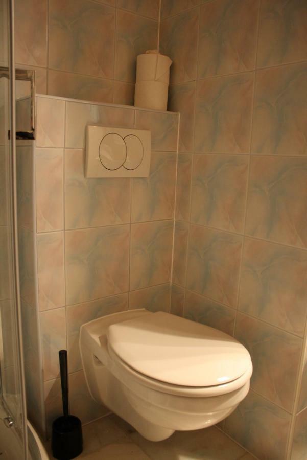 Kedvenc Vendeghaz Hotel Miskolc Buitenkant foto