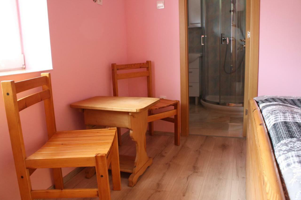 Kedvenc Vendeghaz Hotel Miskolc Buitenkant foto