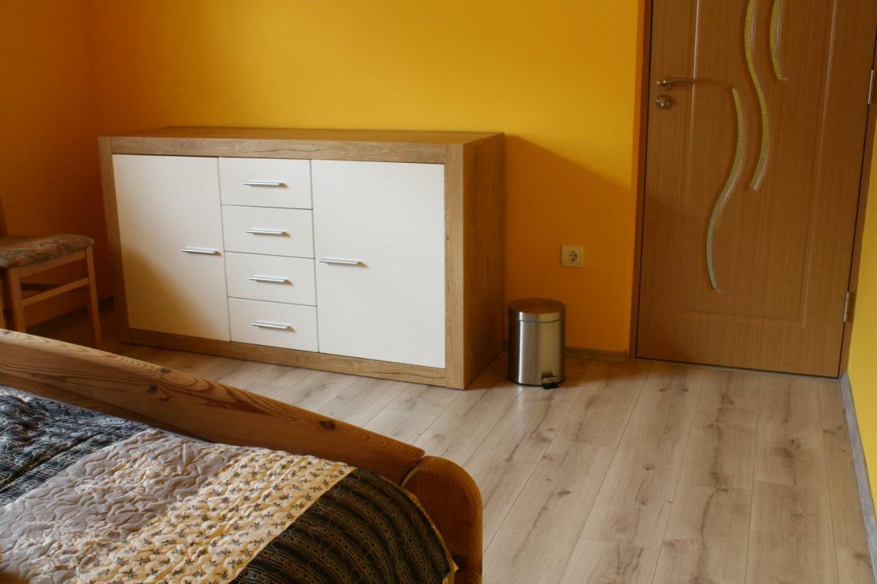Kedvenc Vendeghaz Hotel Miskolc Buitenkant foto